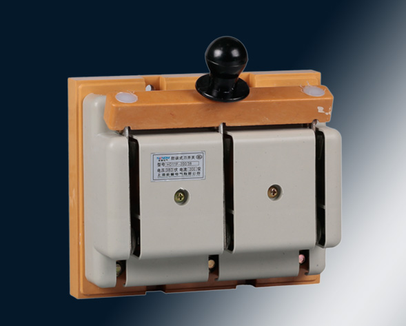 HD系列單投刀開(kāi)關(guān)、HS系列雙投刀開(kāi)關(guān)適用于交流50Hz、額定電壓400V、直流220V，額定電流至1500A的成套配電裝置中，用作手動(dòng)不頻繁接通與分?jǐn)嘟恢绷麟姟?>
											HD、HS開(kāi)啟式刀開(kāi)關(guān)</a>
										</div>
										 
										<div   id=